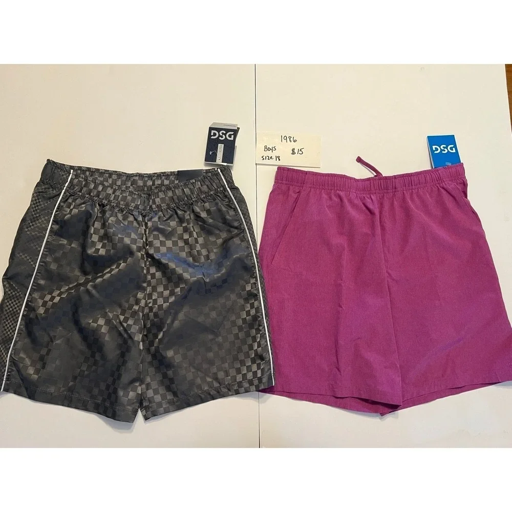 Boys size 18 shorts‎ (1986)